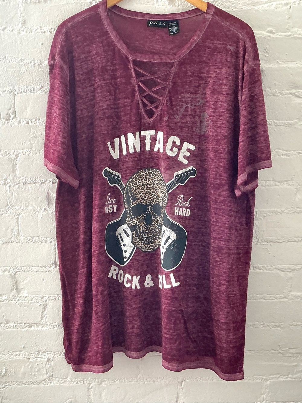 Womens Plus Size Vintage Rock and Roll Graphic Tee Shirt Size 3X Burgundy